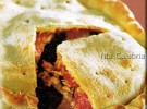 Pitta chicchiuliata (pizza con pomodoro e tonno)