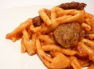 Strozzapreti con polpette
