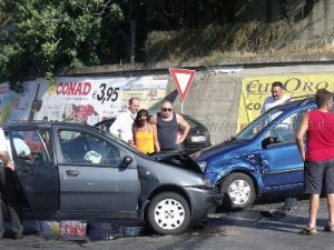 ennesimo incidente a melito porto salvo