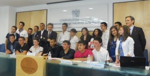 Gli studenti premiati dagli Industriali cosentini Gli studenti premiati dagli Industriali cosentini