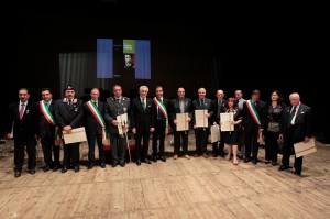 foto gruppo consegna OMRI