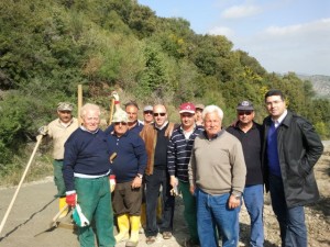 di leo e gallo con operai consorzio bonificA