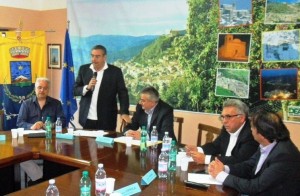 il tavolo dei relatori