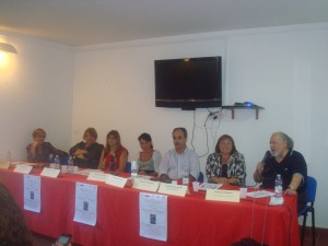 Foto tavolo relatori Foto tavolo relatori