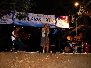 Nina band sotto l'uliveto Nina band sotto l'uliveto