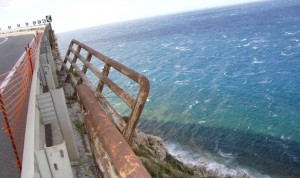 vecchia ringhiera prima della messa in sicurezza