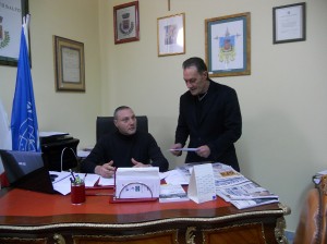 il-sindaco-gesualdo-costantino-con-assessore-giuseppe-latella