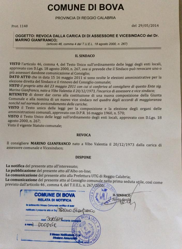 Nella foto, la revoca del sindaco