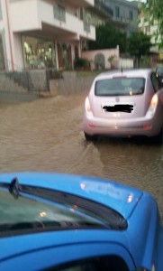 Reggio Modena strada allagata