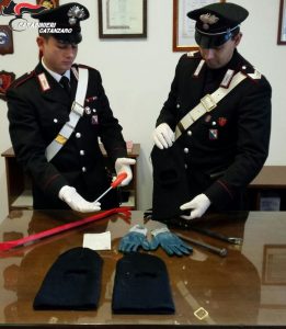 carabinieri materiale scasso