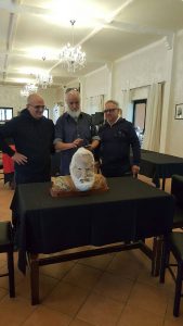 scultura pizza busto