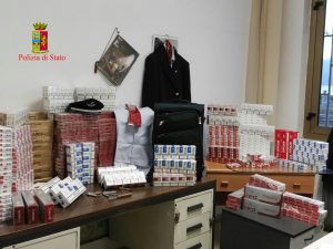 Sigarette e divise FS rinvenute Polfer Villa SG