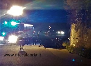 auto ribaltata a melito