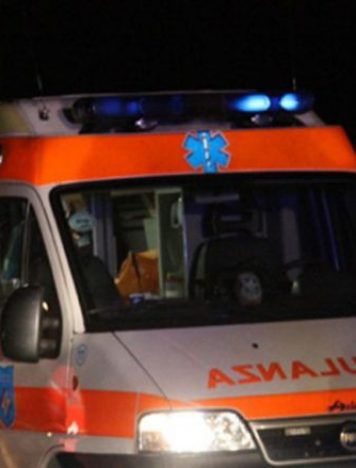 Incidente auto-bicicletta, muore in ospedale