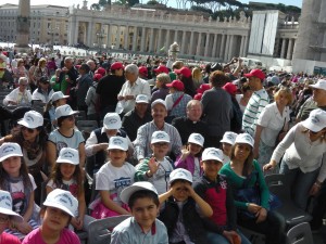 I bambini dell'Oratorio in Piazza San Pietro