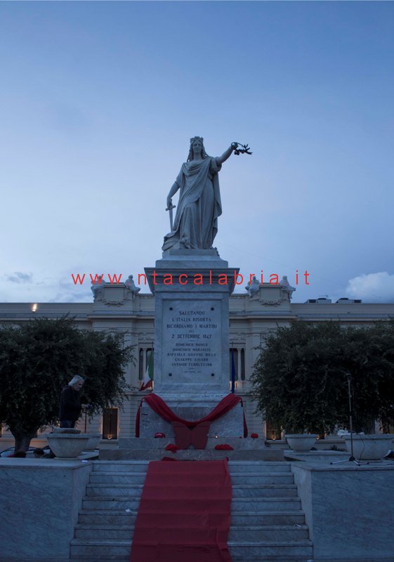 manifestaz-contro-violenza-donne-01