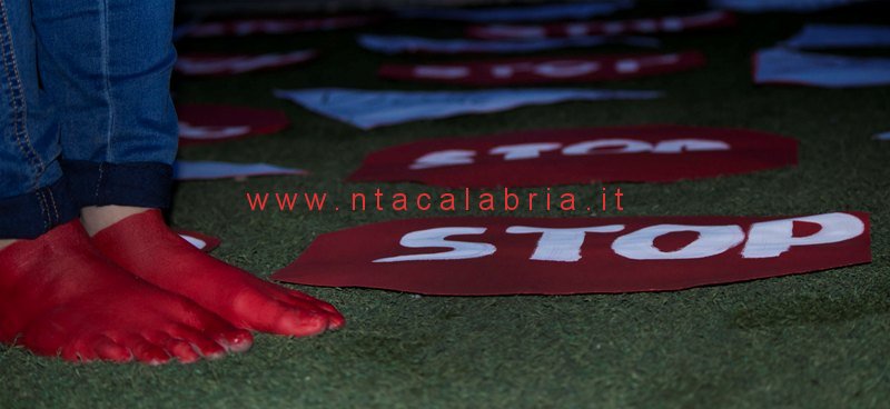 manifestaz-contro-violenza-donne-07