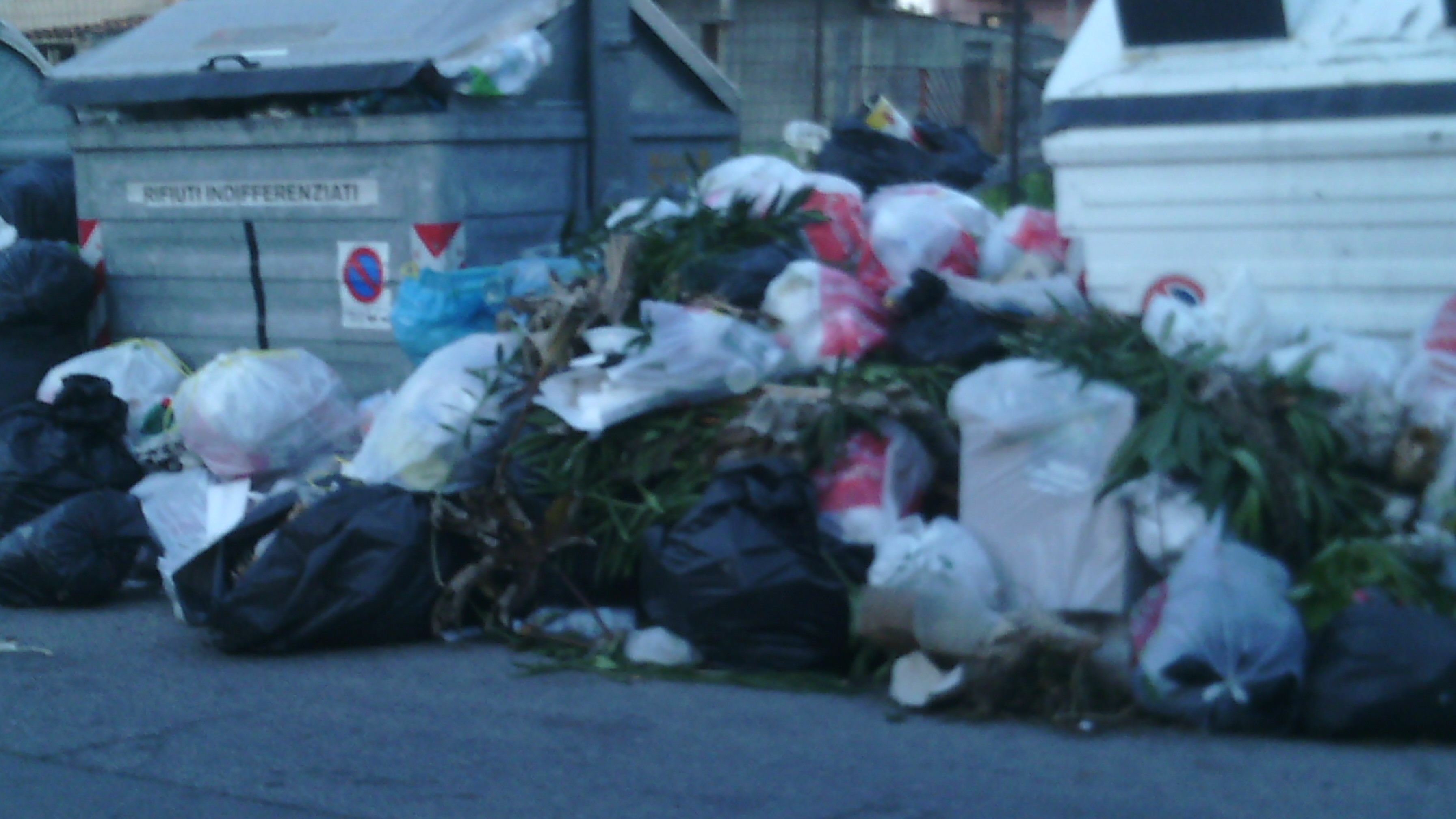 rifiuti_melito-porto-salvo-4 rifiuti_melito-porto-salvo-4