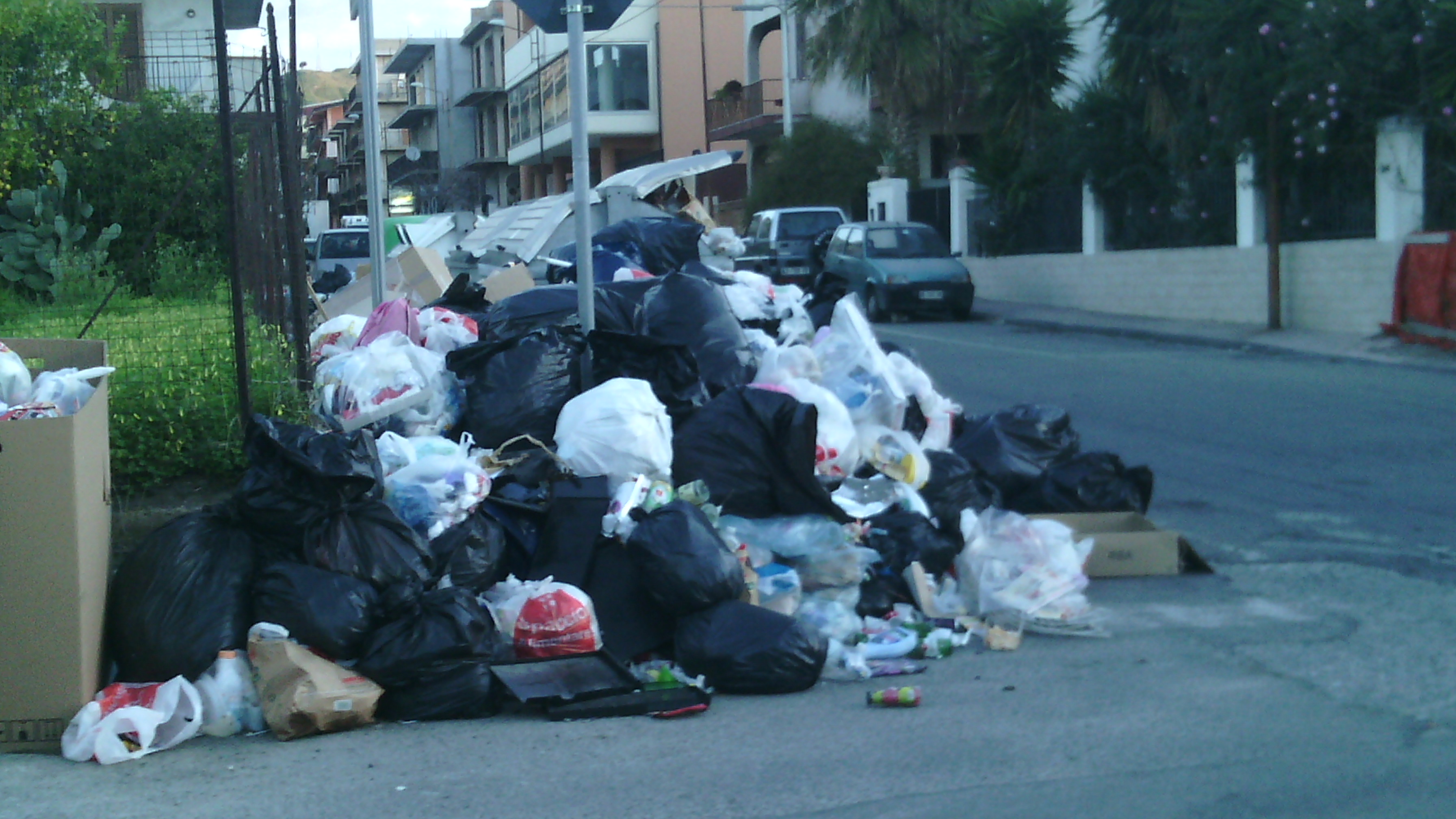 rifiuti_melito-porto-salvo-6 rifiuti_melito-porto-salvo-6