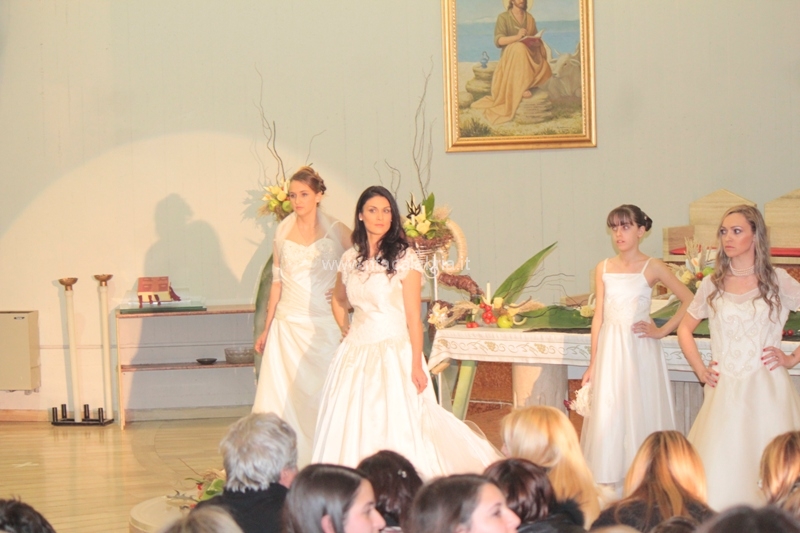 sfilata-sposa-pane-amore-018