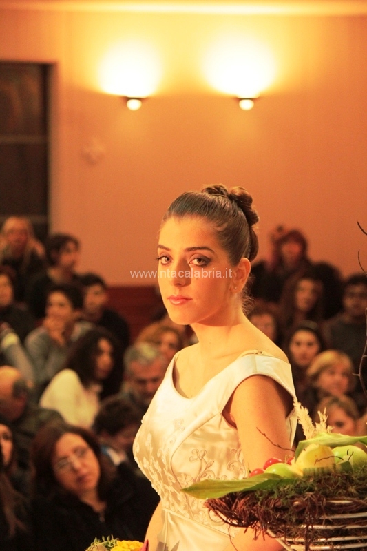 sfilata-sposa-pane-amore-035