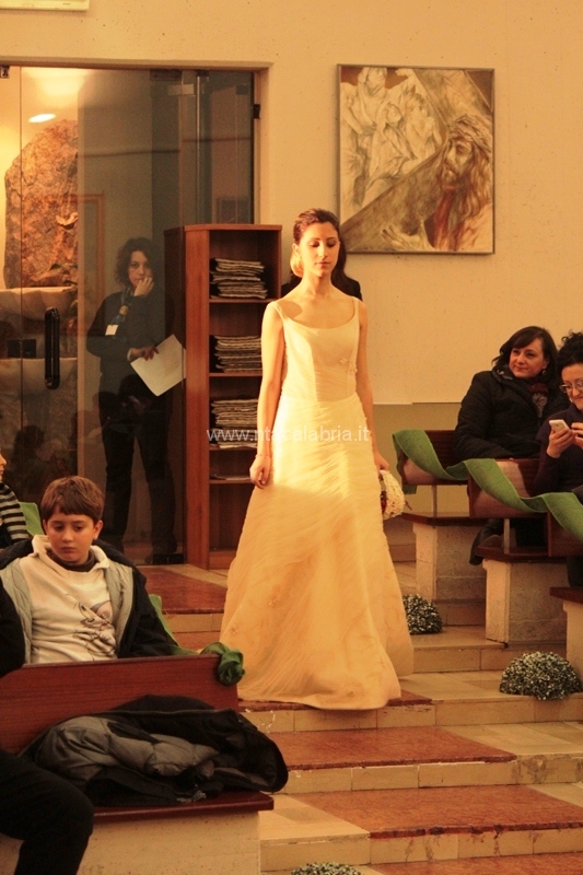 sfilata-sposa-pane-amore-043