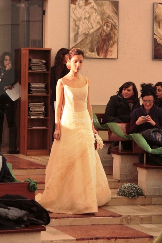 sfilata-sposa-pane-amore-044