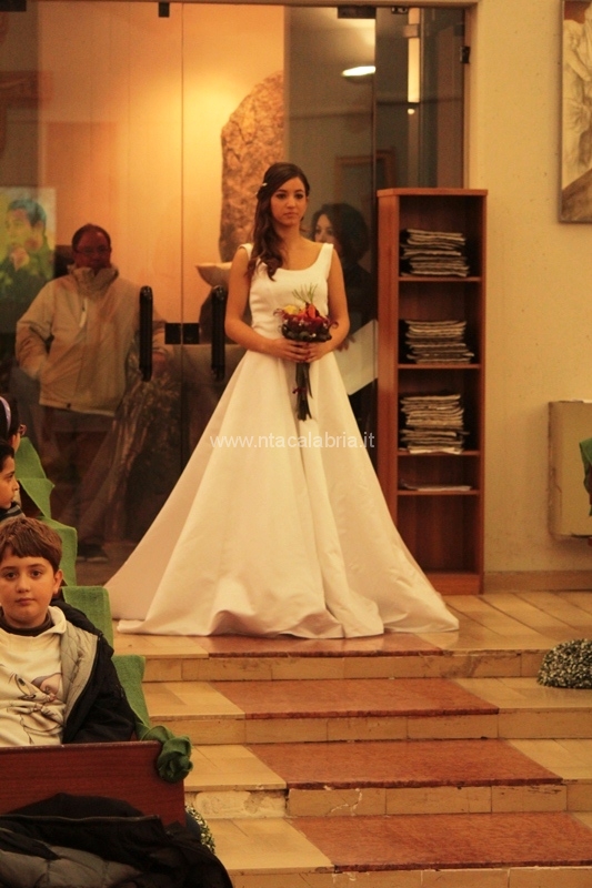 sfilata-sposa-pane-amore-047