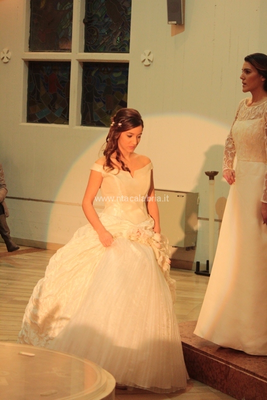 sfilata-sposa-pane-amore-080