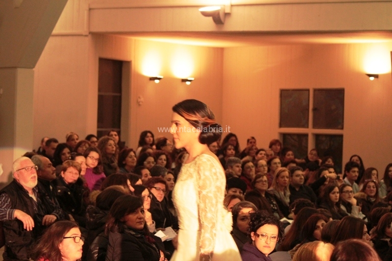 sfilata-sposa-pane-amore-087