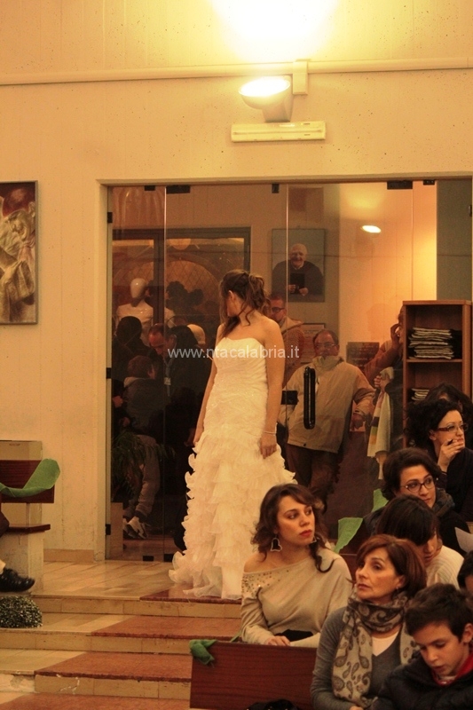 sfilata-sposa-pane-amore-103