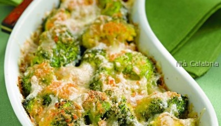 Broccoli al forno con la provola