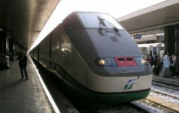 Reggio Calabria, 30 mila euro di danni a due Eurostar danneggiati