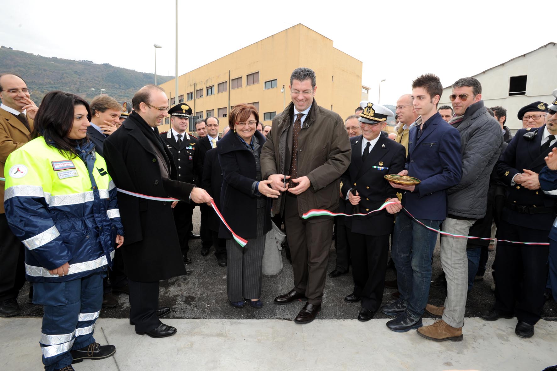 taglio nastro area polivamente protezione civile