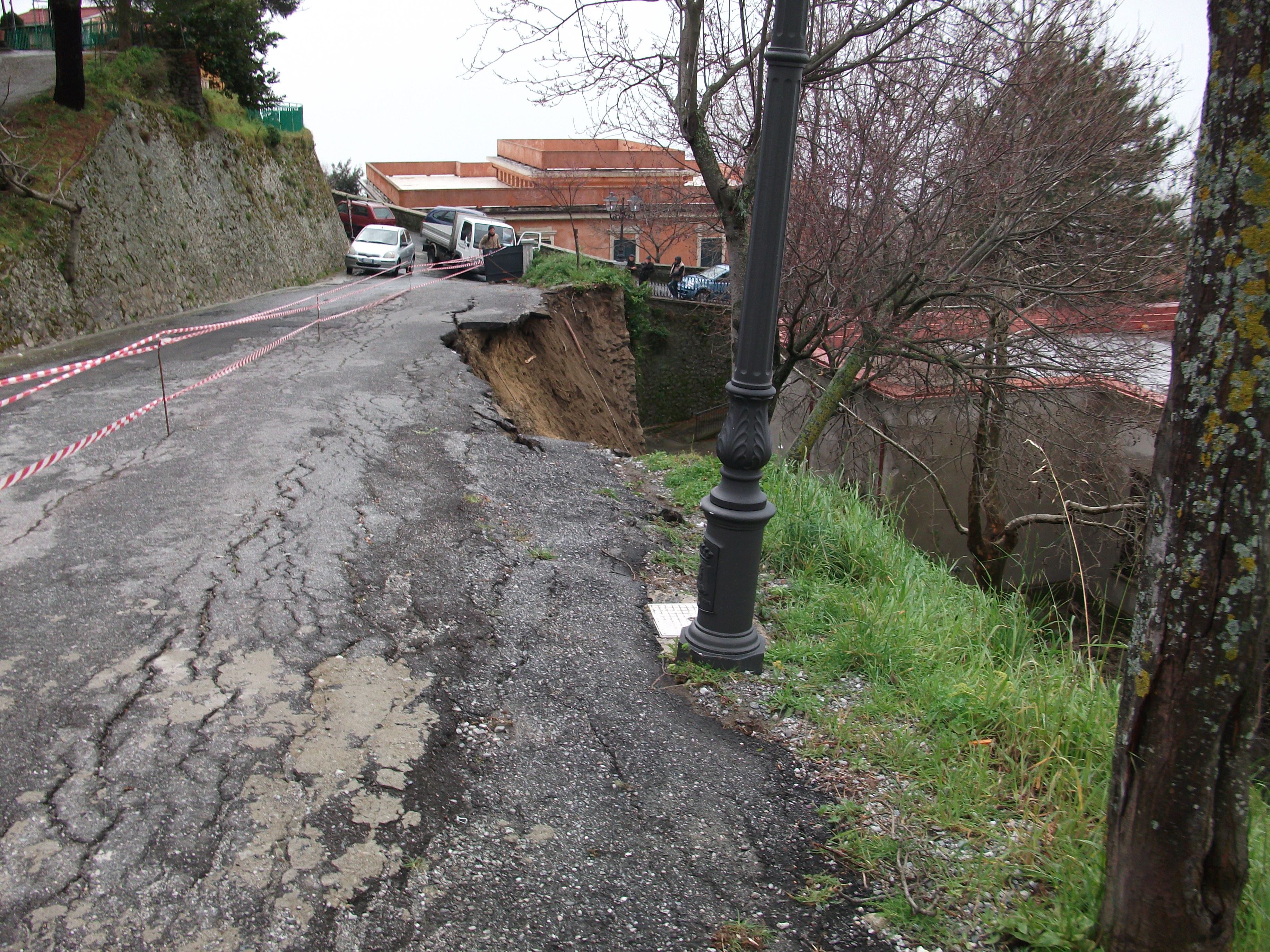 crollo strada Bova