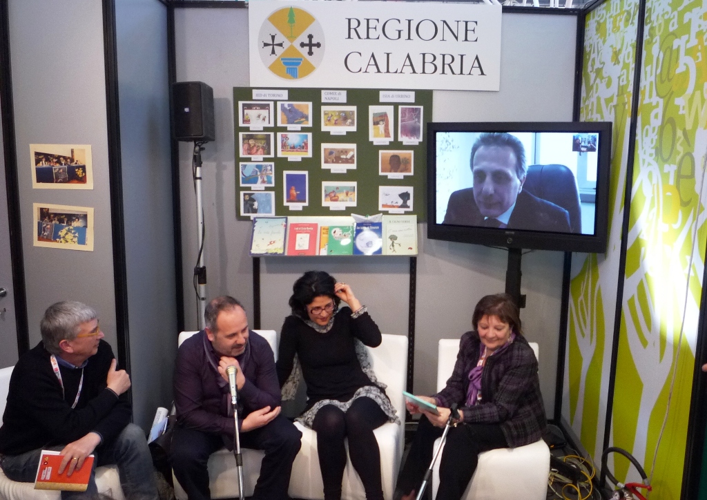 foto assessore caligiuri fiera libro bologna