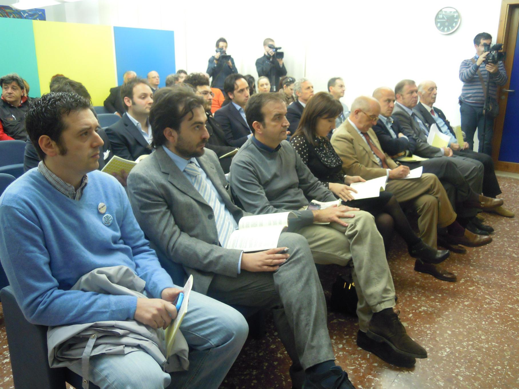 i 7 candidati a sindaco in Confindustria Cs