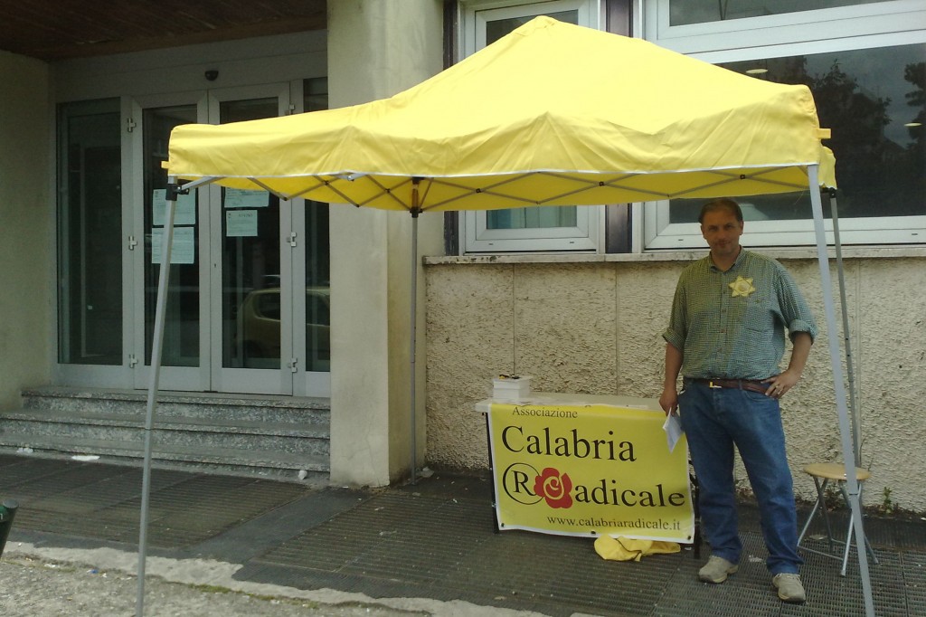 manifestazione contributi silenti a Cosenza