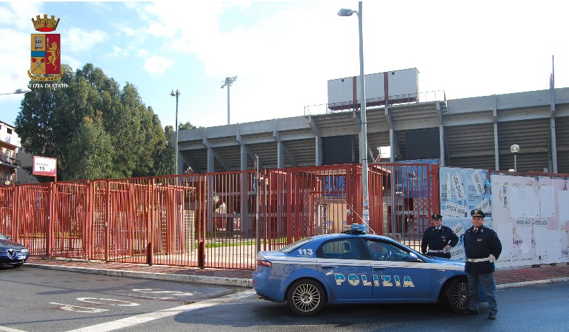 polizia Reggio stadio