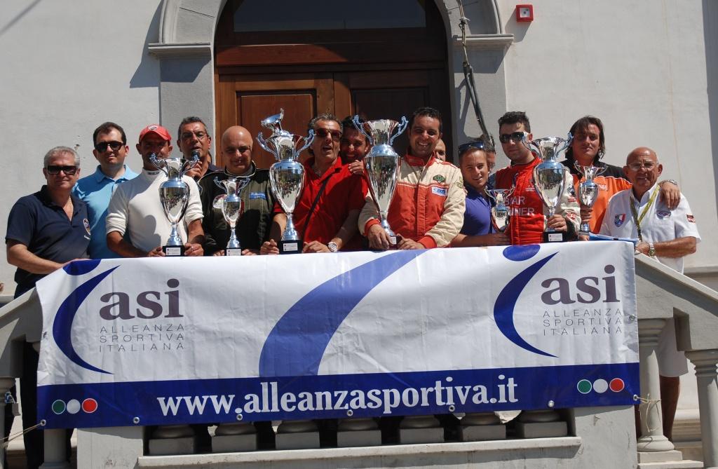 Premiazione Piloti con striscione ASI