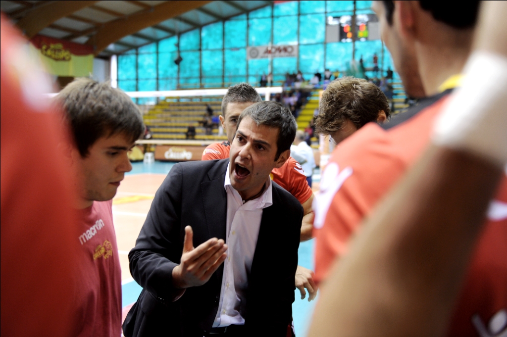 Coach Blengini durante la partita Vibo-Roma