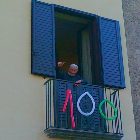 ginetto alla finestra