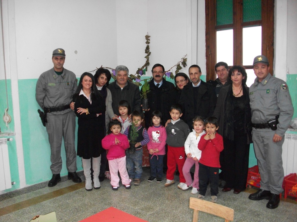 Foto di gruppo festa dell'albero 2011