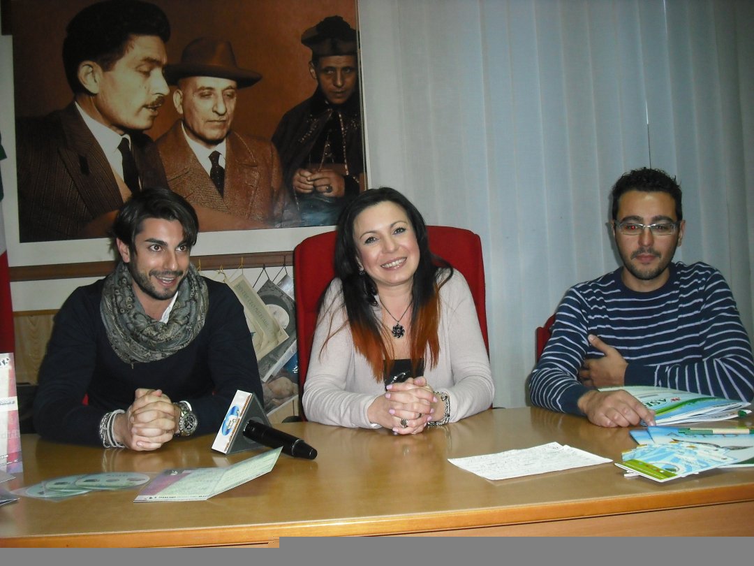 da sin. Gabriele Familiari, Francesca Romeo e Davide Orlando