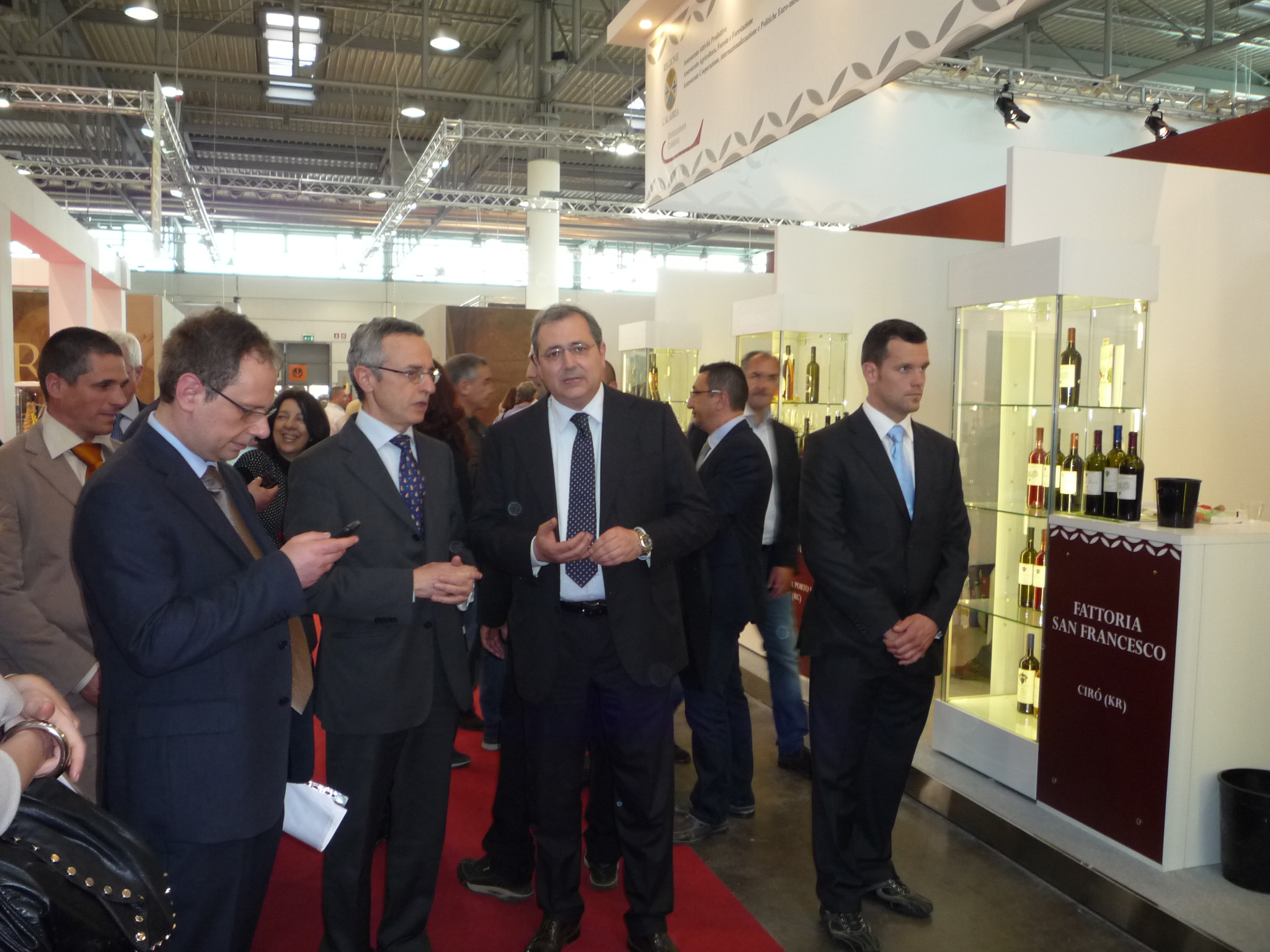visita ministro agricoltura a stand regione