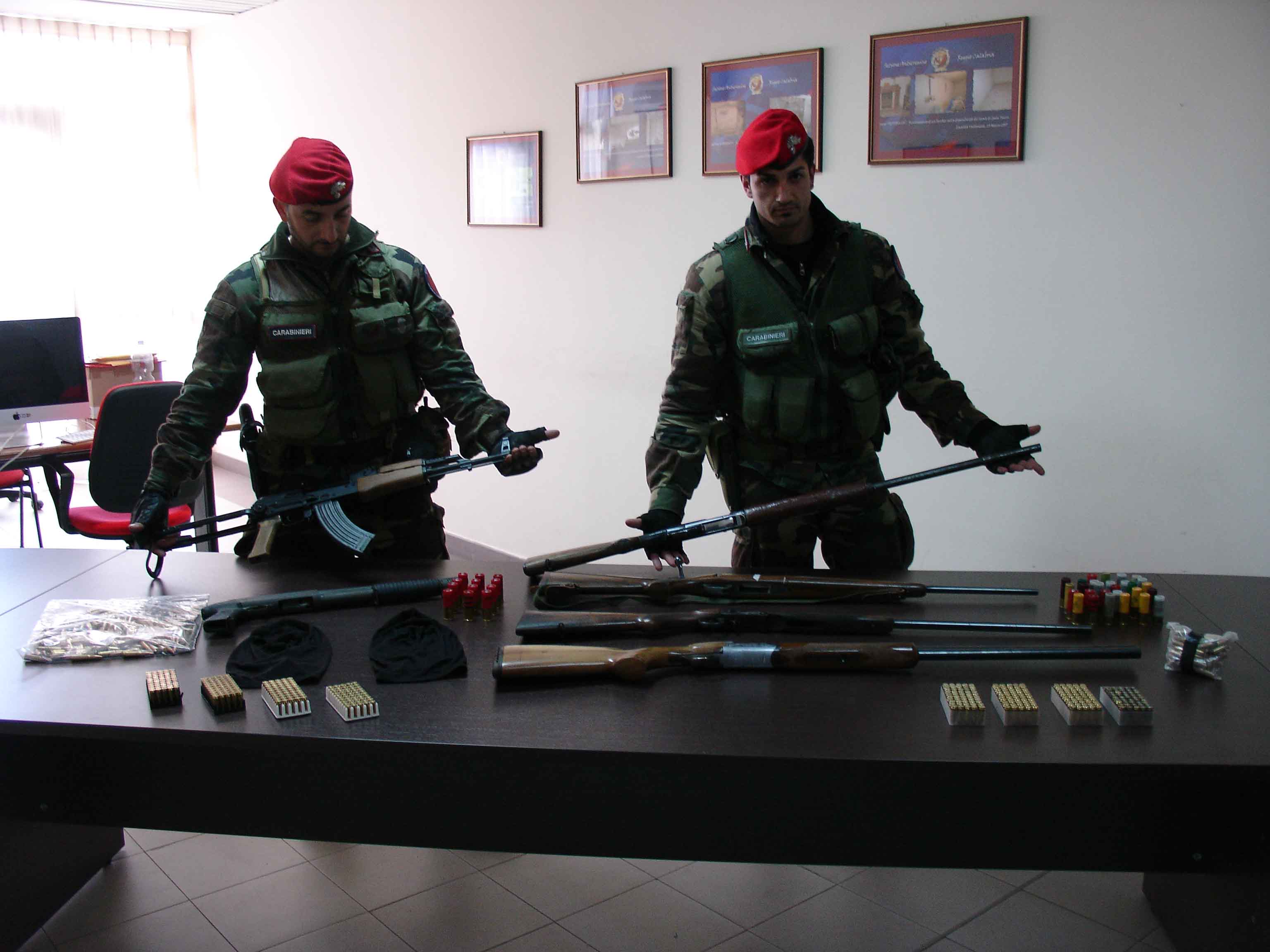 armi e munizioni rinvenute a rosalì