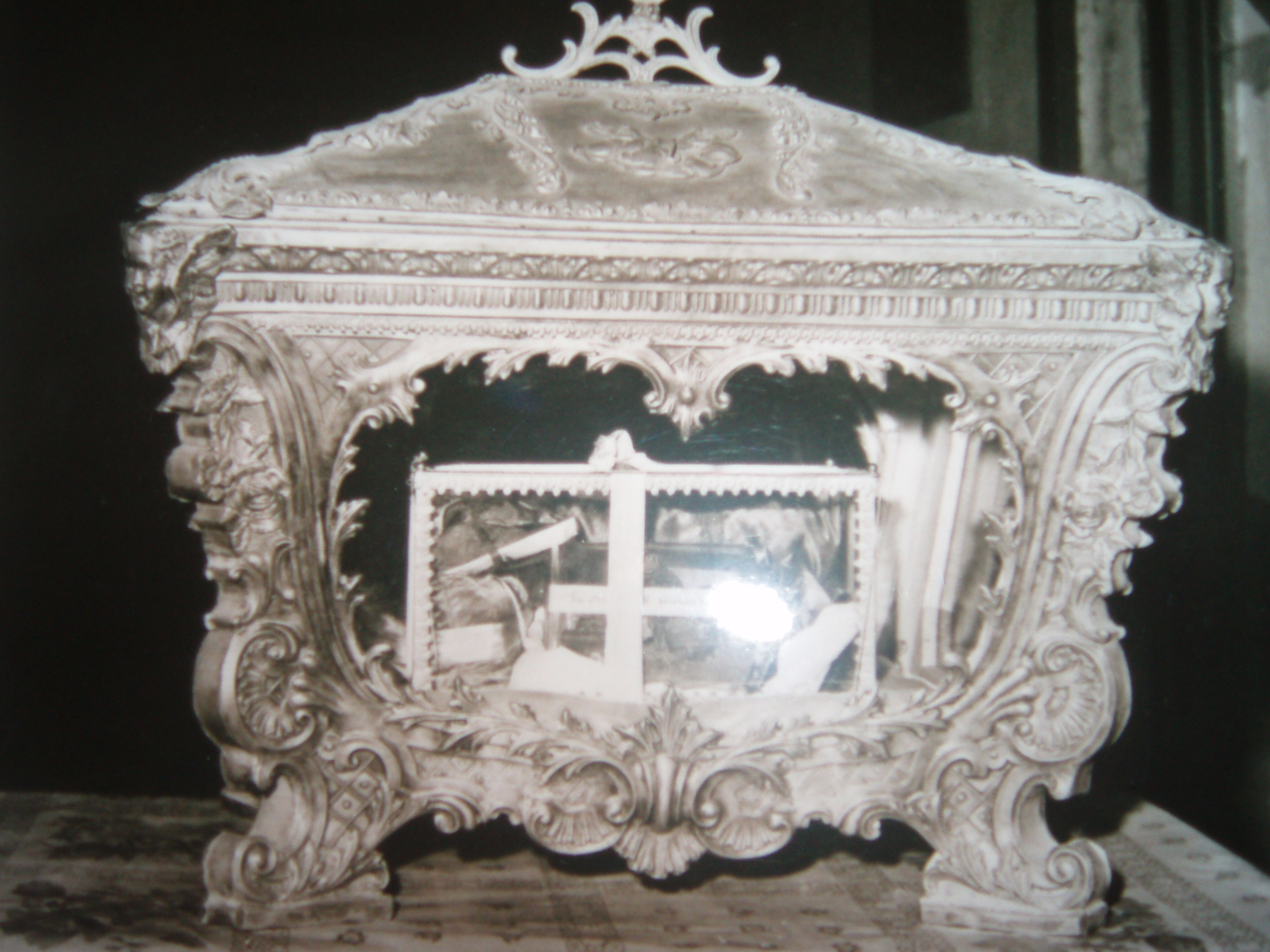 l'urna d'argento che conteneva le reliquie ossee di S. Umile
