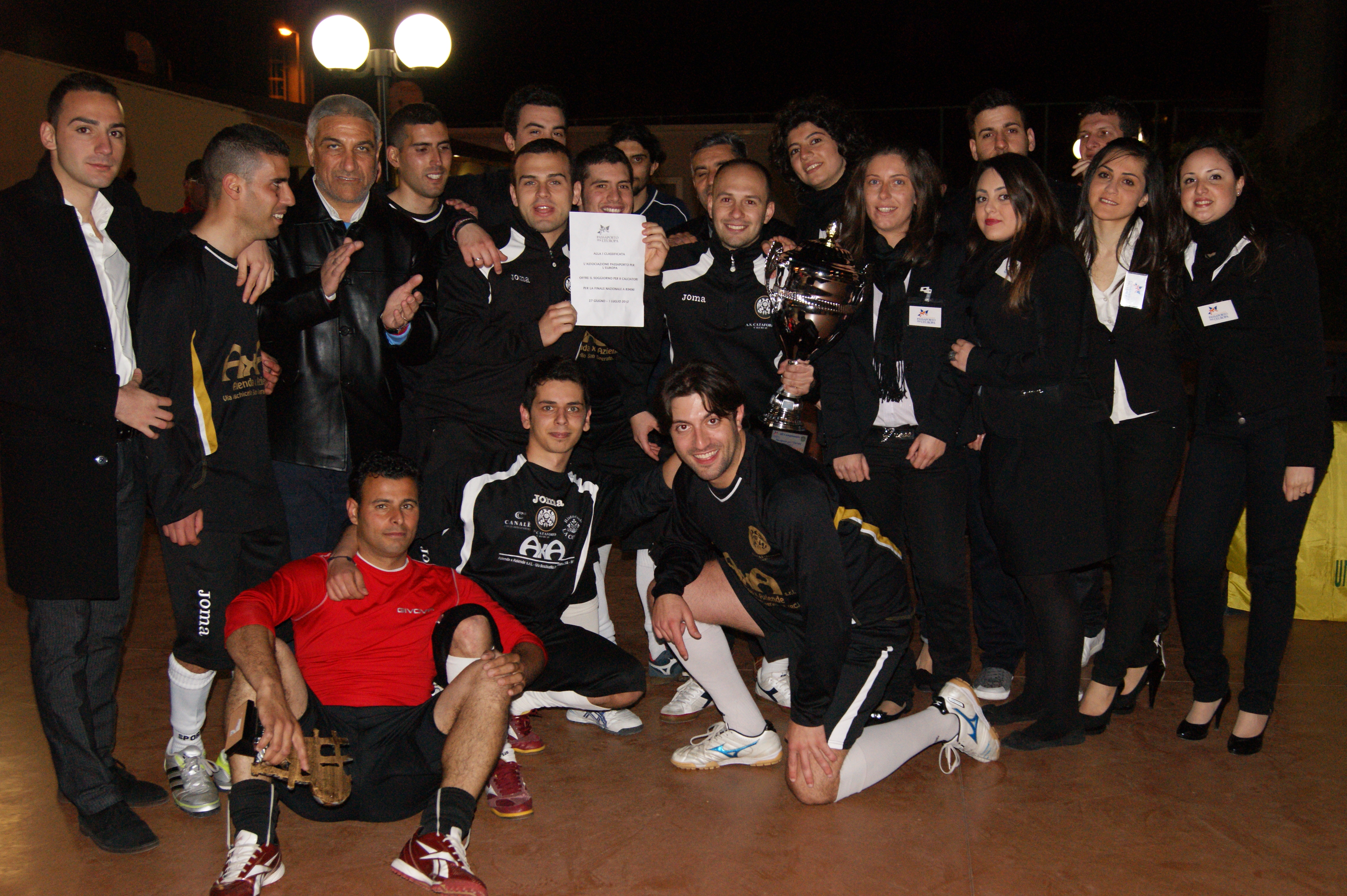 associazione-staff-ke-consegna-un-buono-x-il-soggiorno