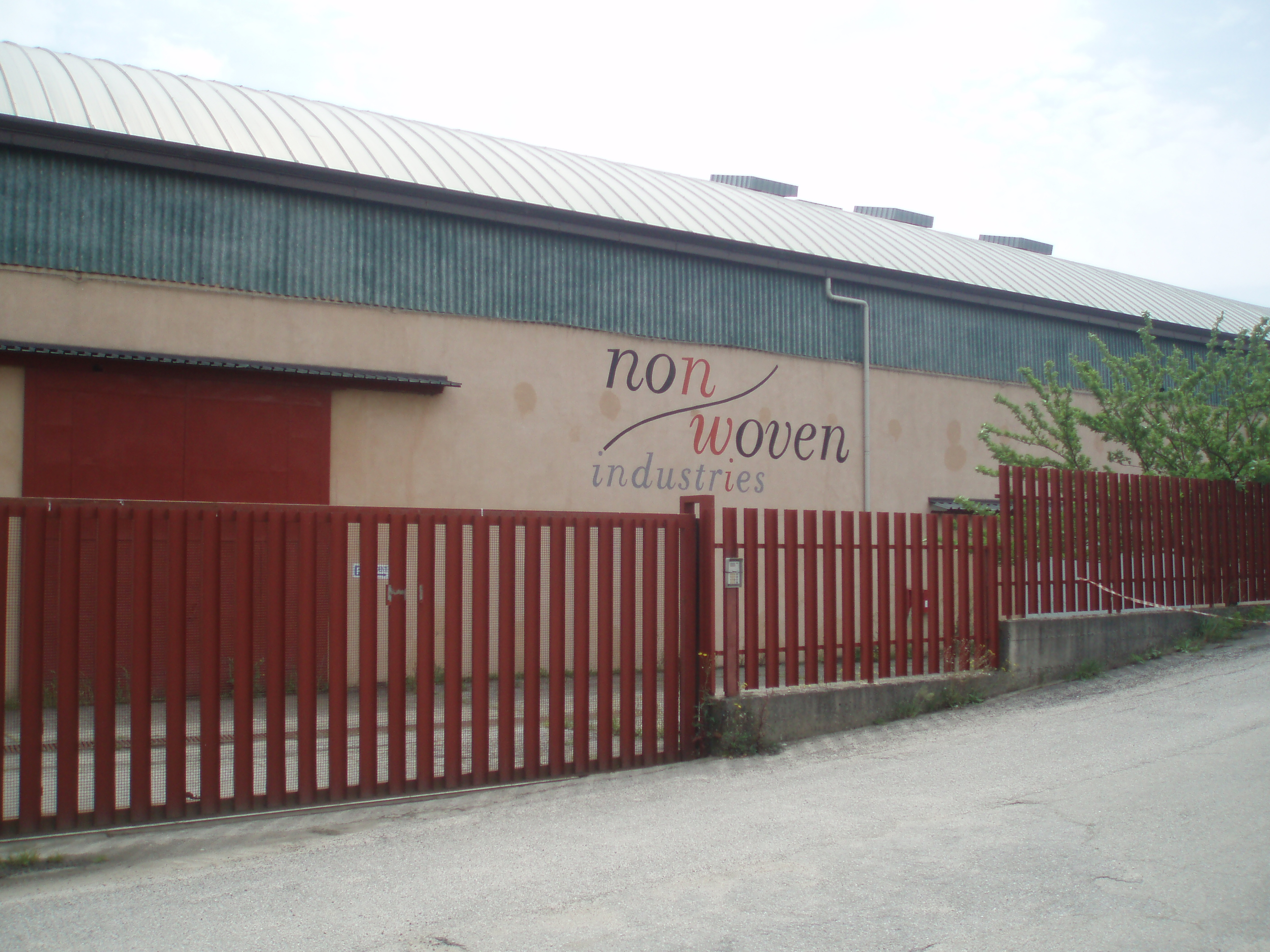 lo-stabilimento-della-NO-Wovens-Industries-Spa