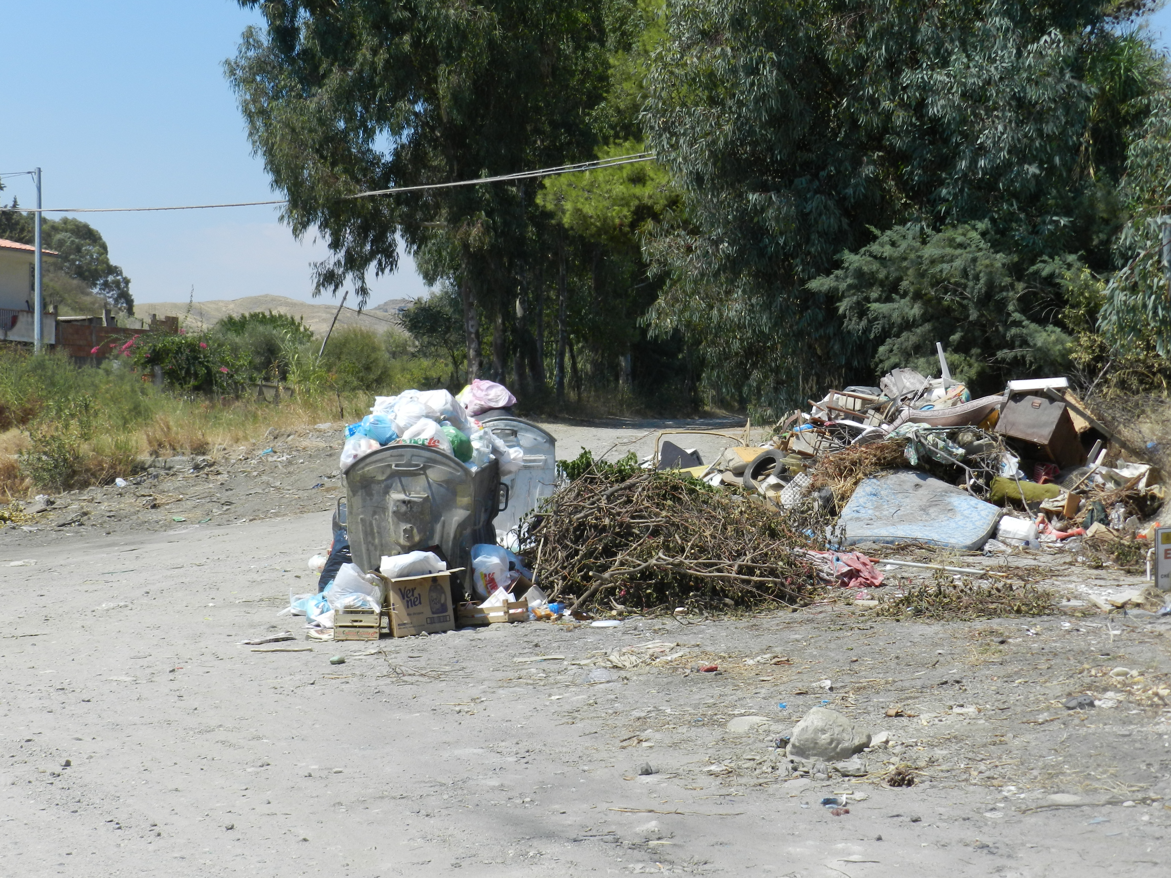 discarica brancaleone